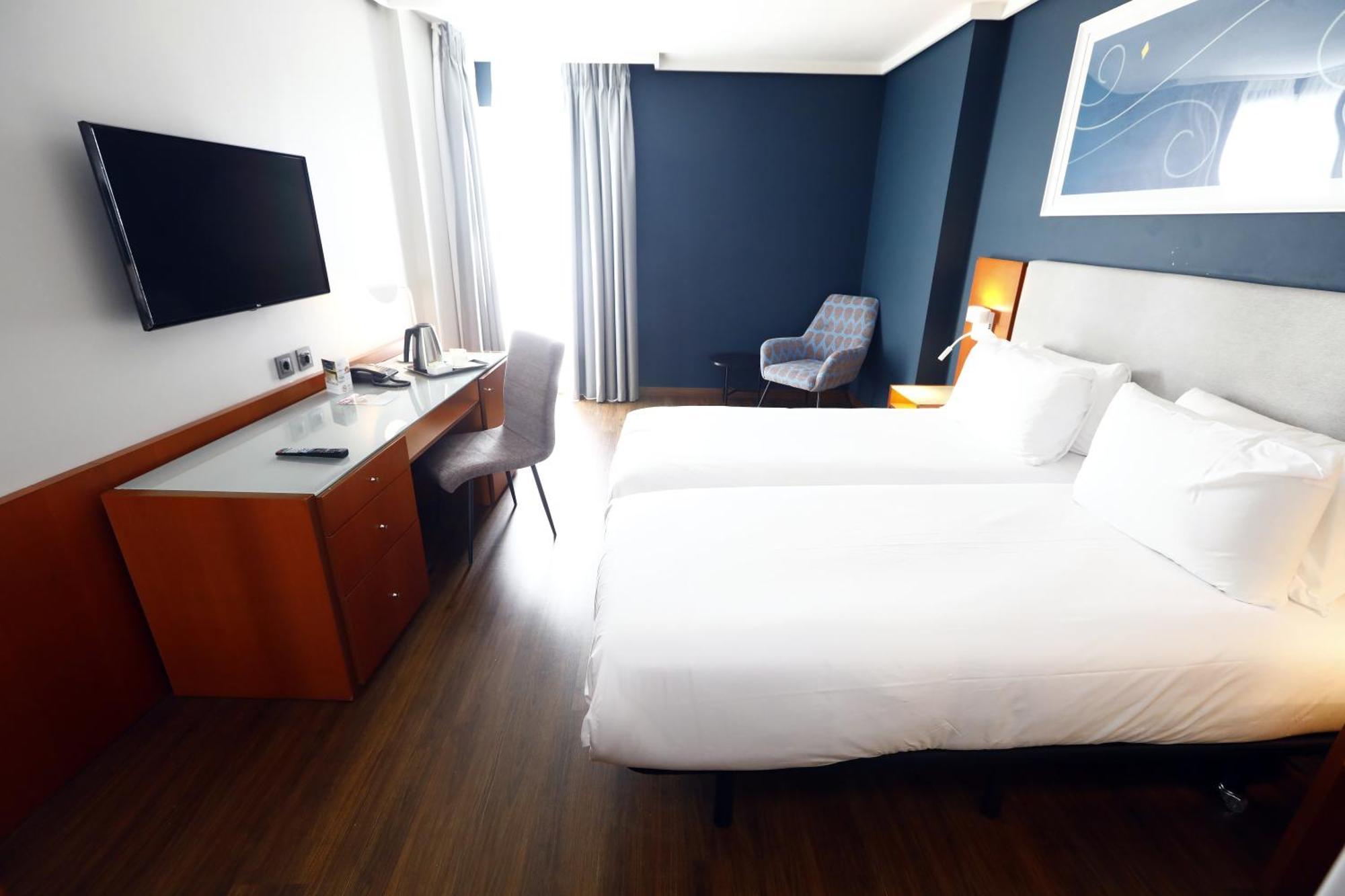 Travelodge Madrid Coslada Aeropuerto Esterno foto