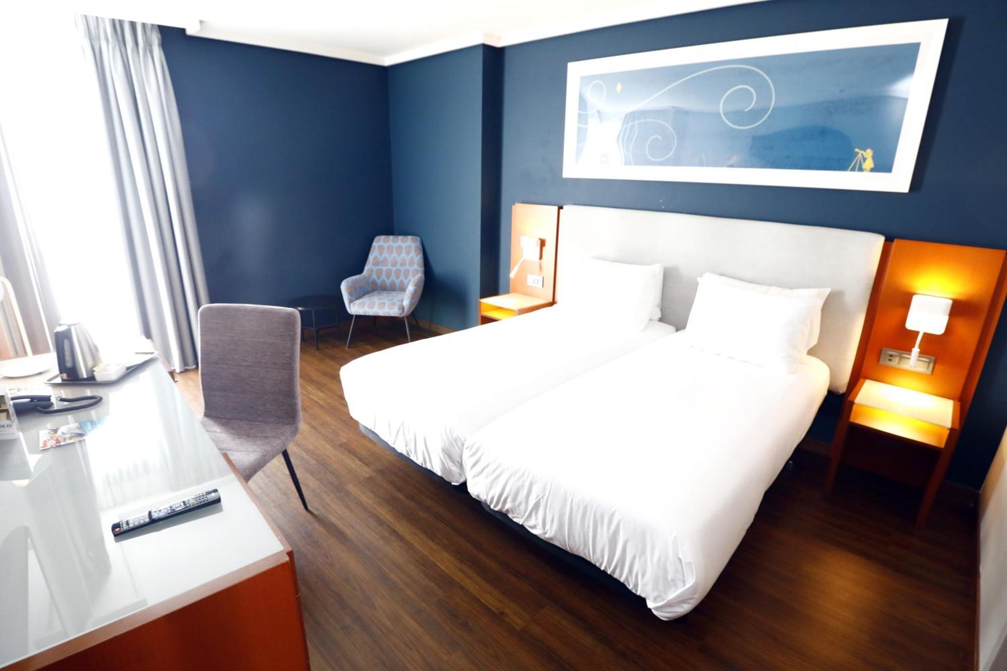 Travelodge Madrid Coslada Aeropuerto Esterno foto