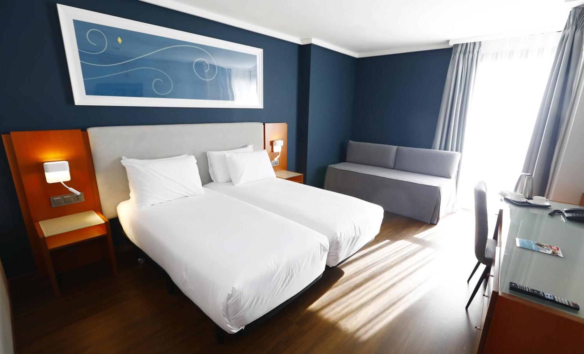 Travelodge Madrid Coslada Aeropuerto Esterno foto