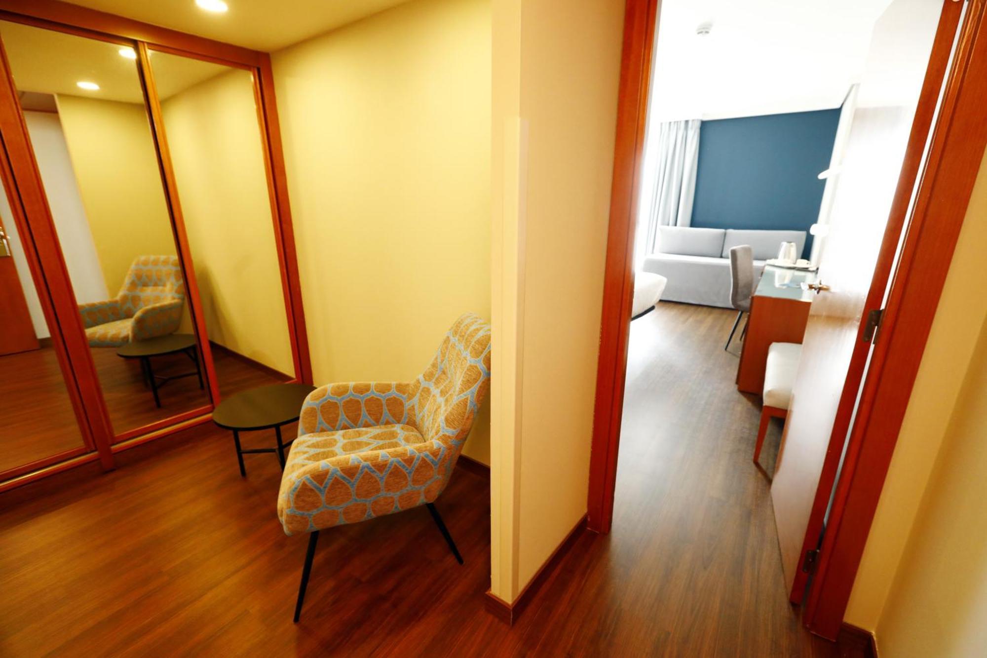 Travelodge Madrid Coslada Aeropuerto Esterno foto